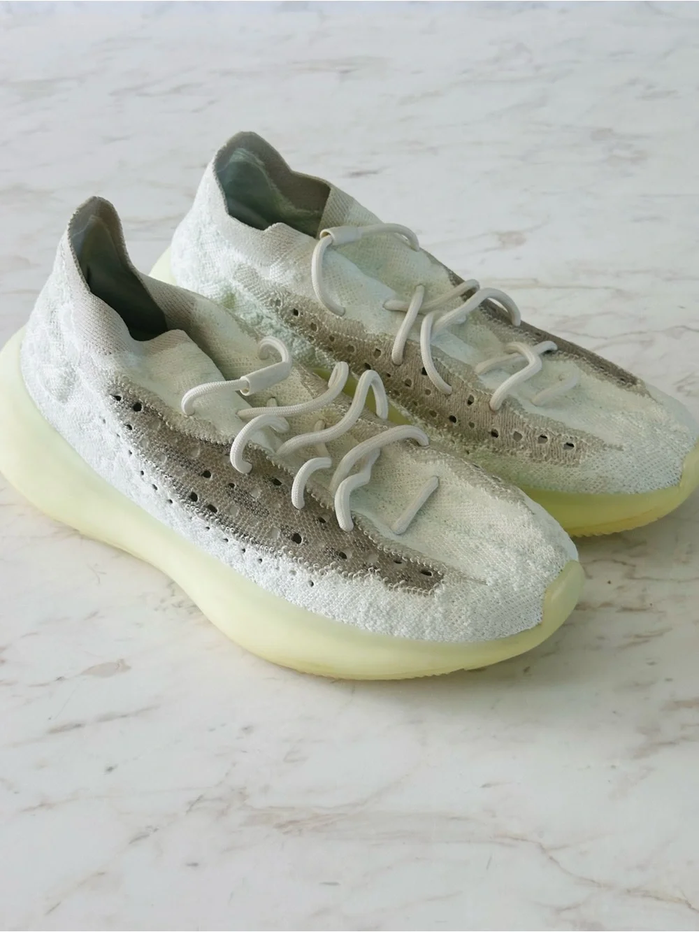 adidas Men’s Yeezy Boost 380 Calcite Glow Men’s Size 12